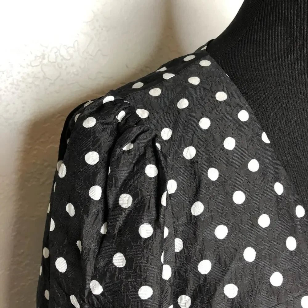 Kate Spade black white polka dot silk blend v neck top size 8